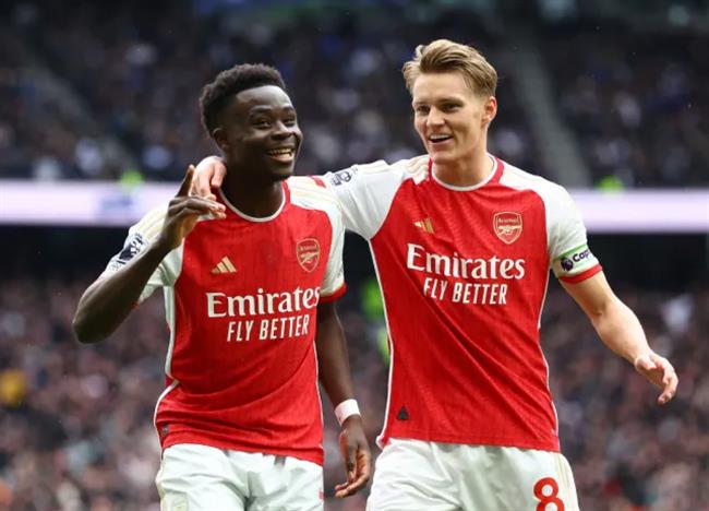 Bukayo Saka va Martin Odegaard da bo lo tran thua vao cuoi tuan