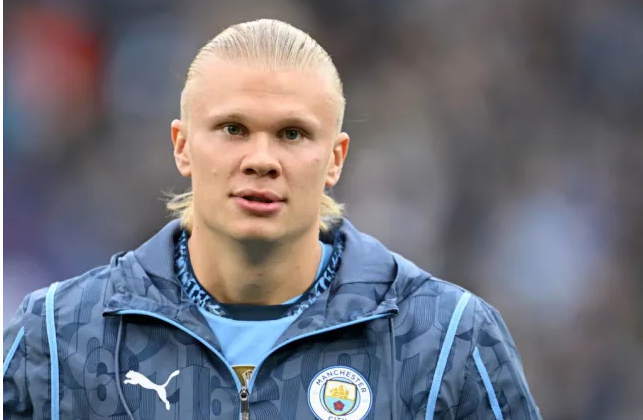 Erling Haaland damg choi rat tot trong mau ao Man City.