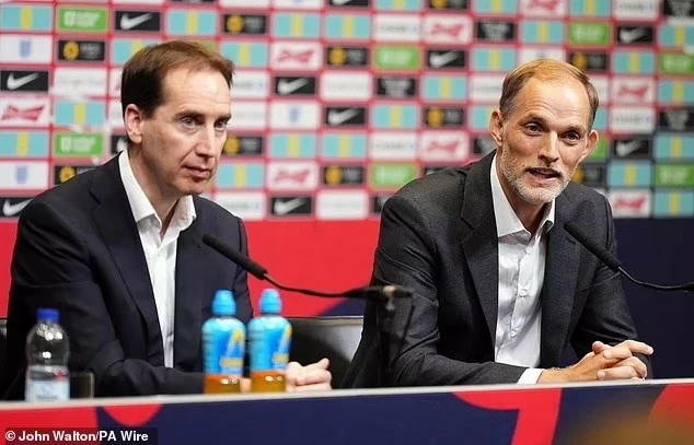 HLV Thomas Tuchel lần đầu họp báo với tư cách huấn luyện viên đội tuyển Anh