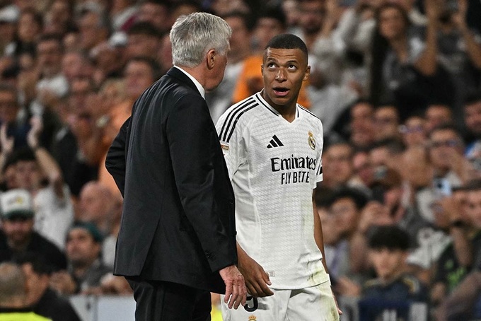 Carlos Queiroz cho rằng HLV Carlo Ancelotti sẽ sớm tìm ra vị trí tối ưu cho Mbappe tại Real Madrid.