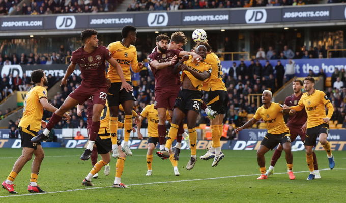 Bàn thắng của Stones mang về 3 điểm cho Man City trước Wolves