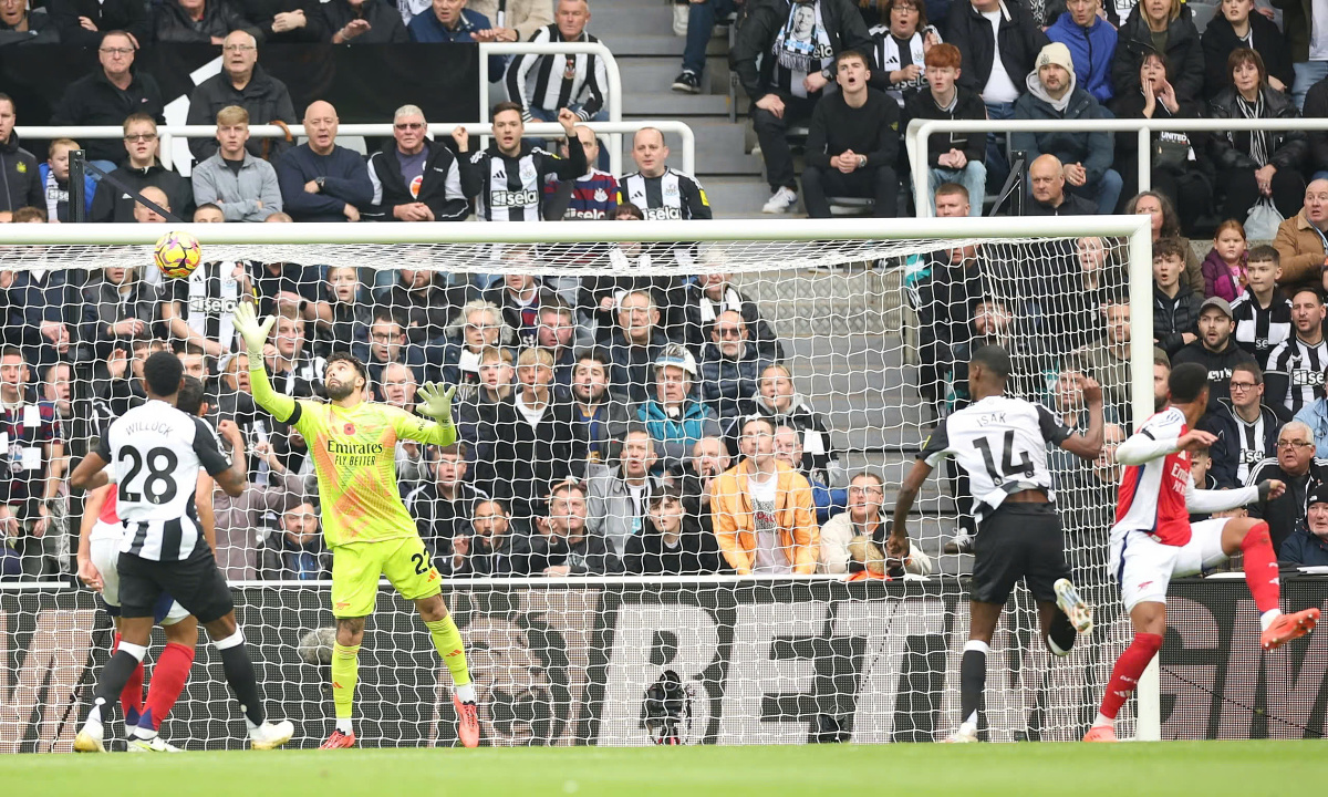 Đội á quân của 2 mùa trước hiện đang kém đội đầu bảng Liverpool 7 điểm sau trận thua 1-0 trước Newcastle