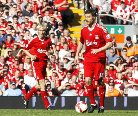 Xabi Alonso trở lại Anfield Ngày về để hồi tưởng 2