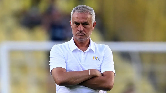 Mourinho đang gặp vạ miệng