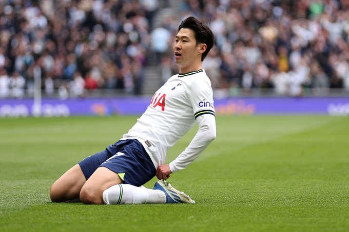 Son heung-min trở thành cầu thủ châu Á đầu tiên gắn bó tròn một thập kỷ với một CLB Premier League