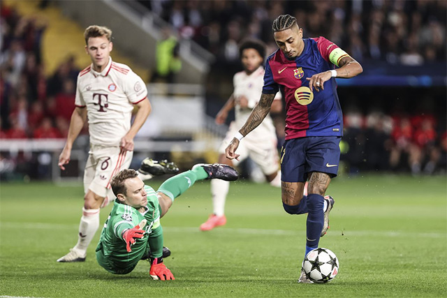 Hàng thủ Bayern đã chơi rất tệ trước Barca