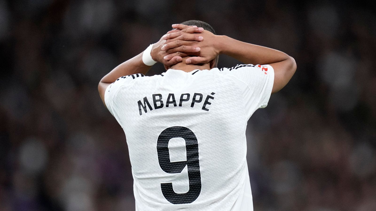 Mbappe cho thấy mình kém cỏi rõ rệt so với Yamal