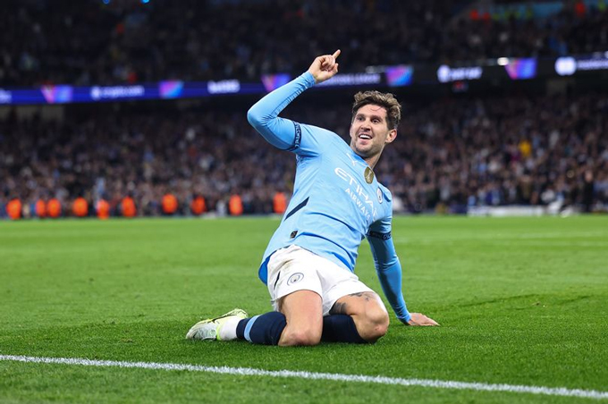 Stones đang liên tục ghi bàn cho Man City