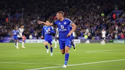 Xé lưới Tottenham, tiền đạo Vardy viết tiếp kỷ lục ghi bàn ở Ngoại hạng Anh