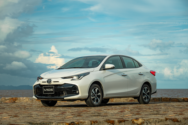 Toyota Vios tiếp tục bảo vệ thành công vị thế hàng đầu phân khúc - Ảnh 1.