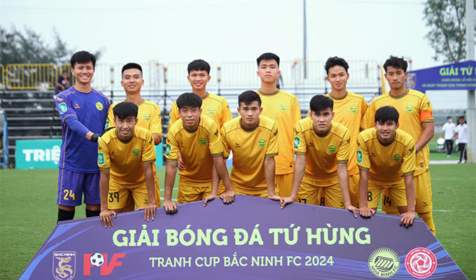 Trần Gia Huy trong màu áo của CLB Hòa Bình ở giải tứ hùng Bắc Ninh - Ảnh: HBFC