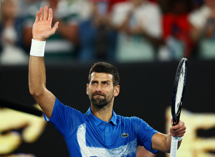 Djokovic bối rối vì đối thủ là fan cuồng của mình - Ảnh 1.