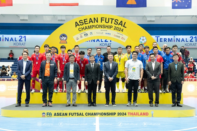 ĐT Việt Nam nhận điểm thưởng lớn từ FIFA, đạt thứ hạng cao nhất lịch sử trên BXH thế giới - Ảnh 1.