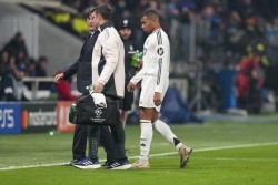 Kylian Mbappe chấn thương trong ngày đáng nhớ tại UEFA Champions League