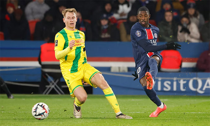 Dembele chỉ được vào sân ít phút cuối ở trận gặp Nantes